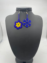 Load image into Gallery viewer, Contrasting blue and yellow flower earrings
